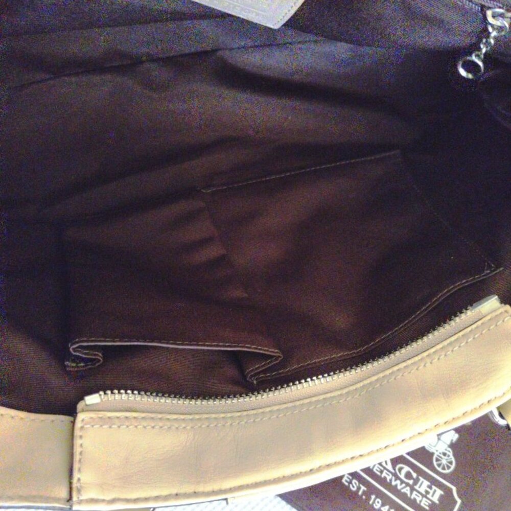 Coach Hamptons Pebbled Leather Medium Carryall Satchel in Sand/Silver, EUC - Picture 2 of 15
